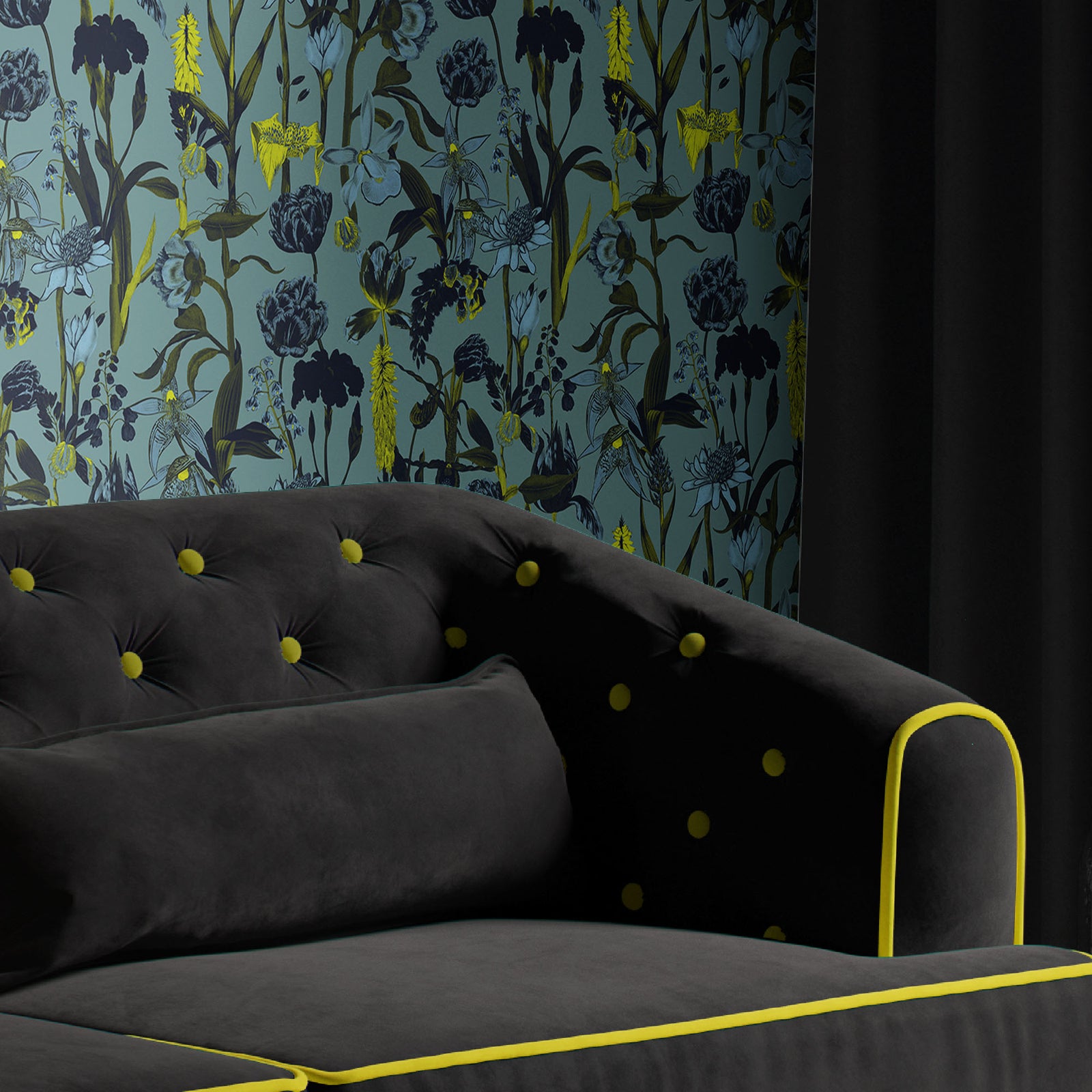 light-blue_wallpaper displaying a floral pattern with various flowers in shades of dark blue, gray, and yellow on a light blue background.